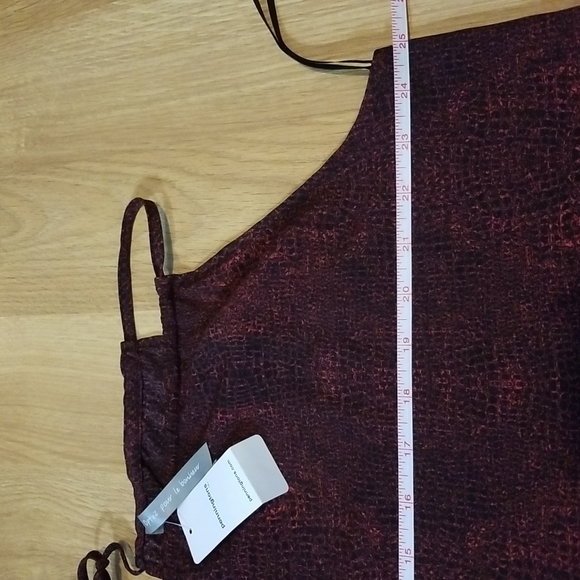 Penningtons red and black pattern tank top 1X - Picture 11 of 12